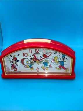Lorus Disney Band Alarm Clock Mickey Donald Goofy Quartz Japan Works